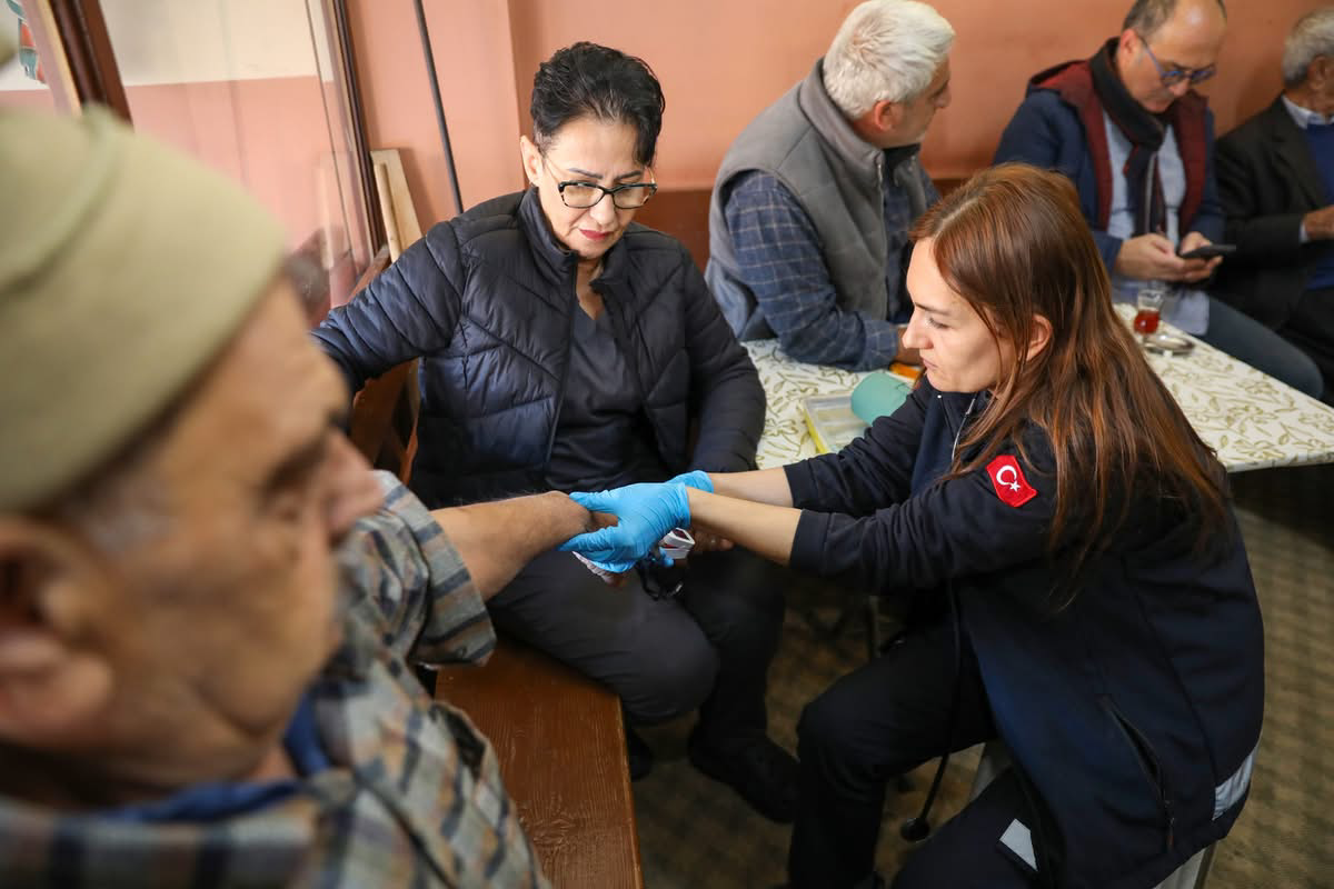 Alanya’da evde bakım taraması yılbaşı gecesi de devam etti