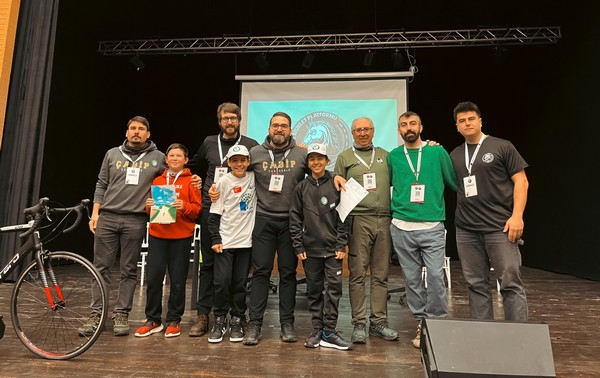 Bisikletin kenti Çanakkale'de "Pedallar Döndü Çocuklar Güldü"