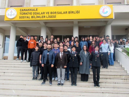 Çanakkale jandarmasından lise öğrencilerine eğitim