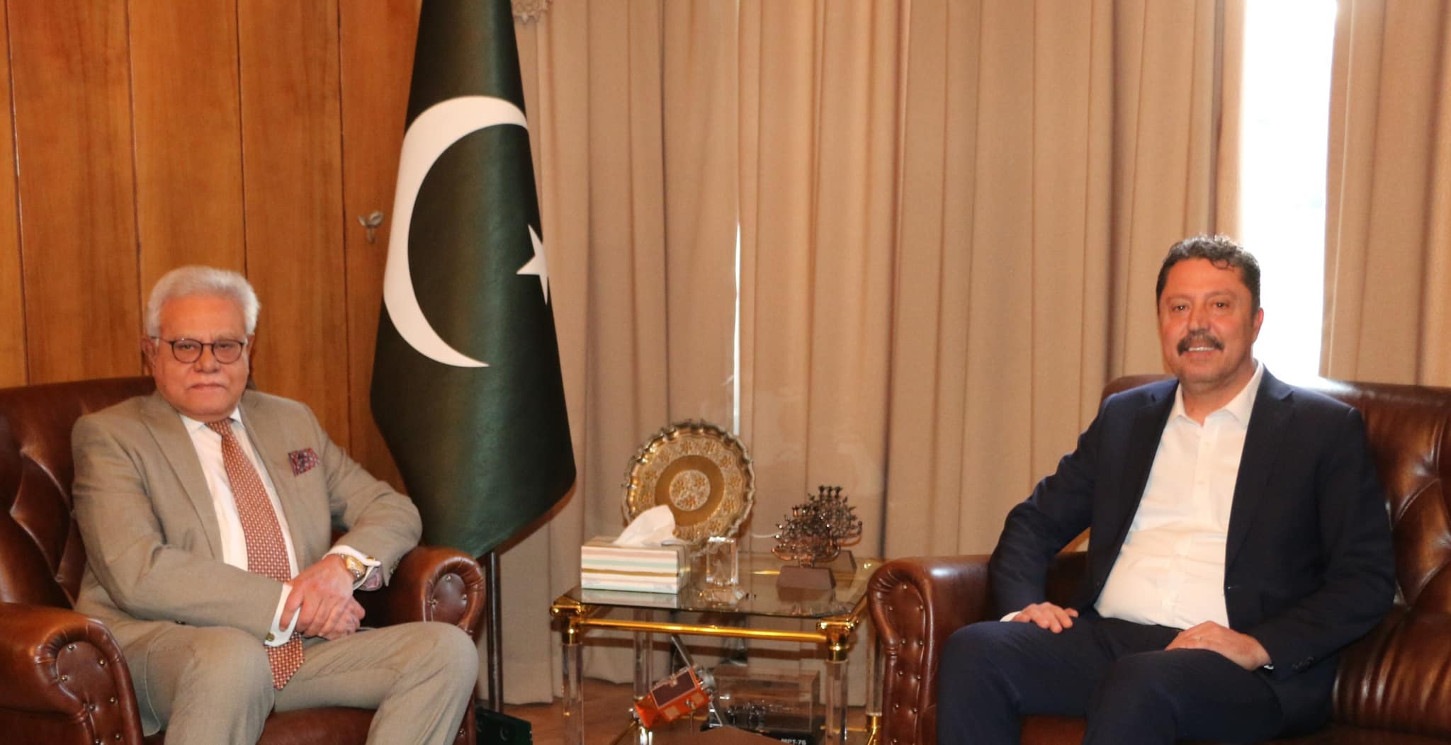 Belediye Başkanı Dr. Özer Kasap’tan Pakistan Büyükelçisi'ne ziyaret