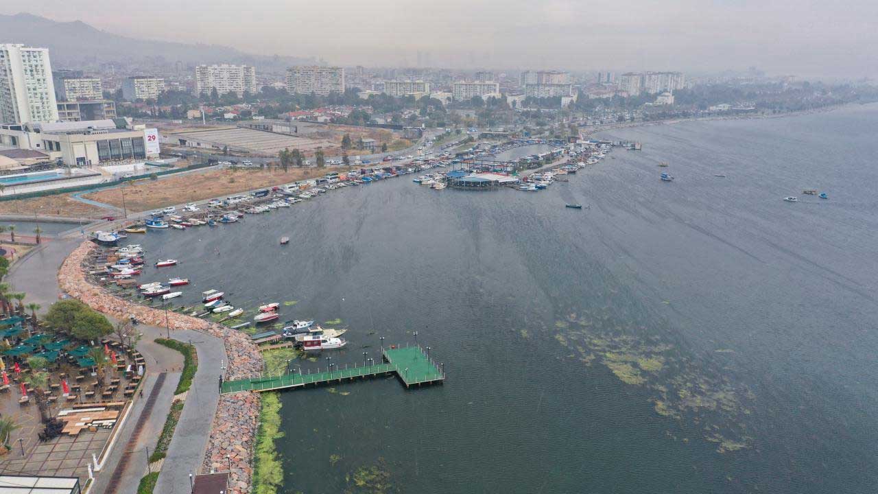 İzmir Körfezi'ndeki kirlilik nedeniyle ceza yağdı