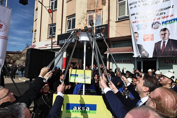 Sivas'ın Hafik ilçesi doğalgaza kavuştu