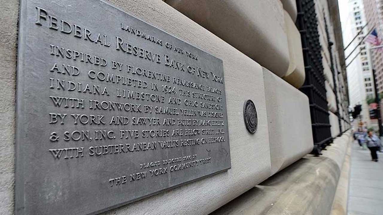 Fed, Faiz oranlarını sabit tutmaya devam ediyor
