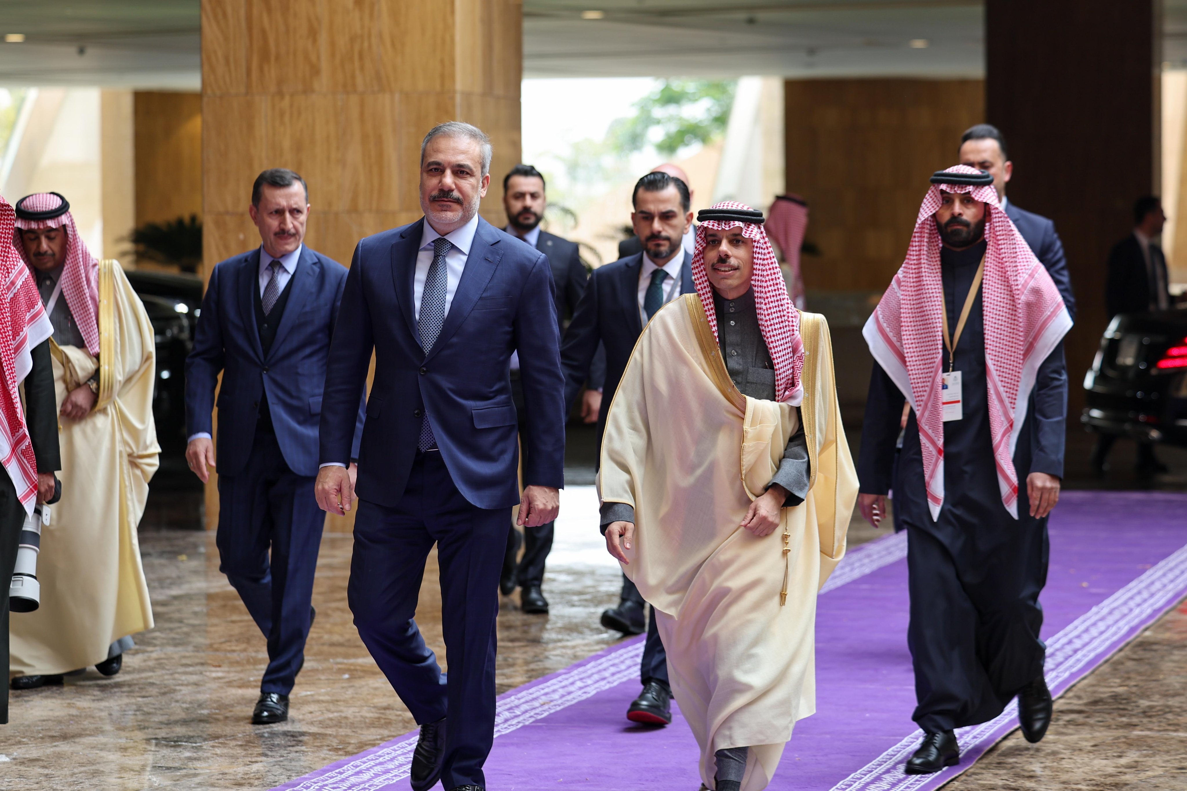 Bakan Fidan, Riyad'daki Suriye toplantısına katıldı