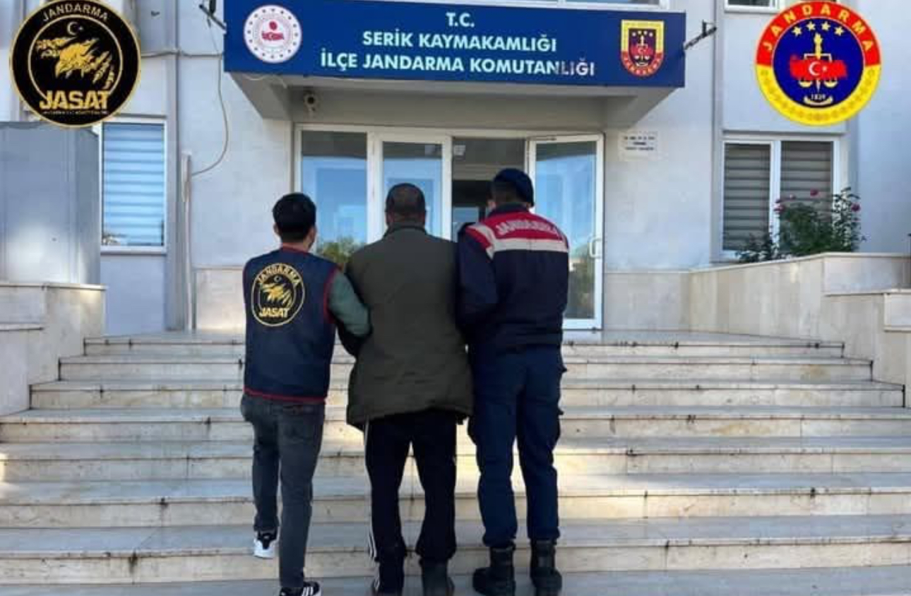 Antalya ve Serik'te 72 saatte toplam 176 firari yakalandı