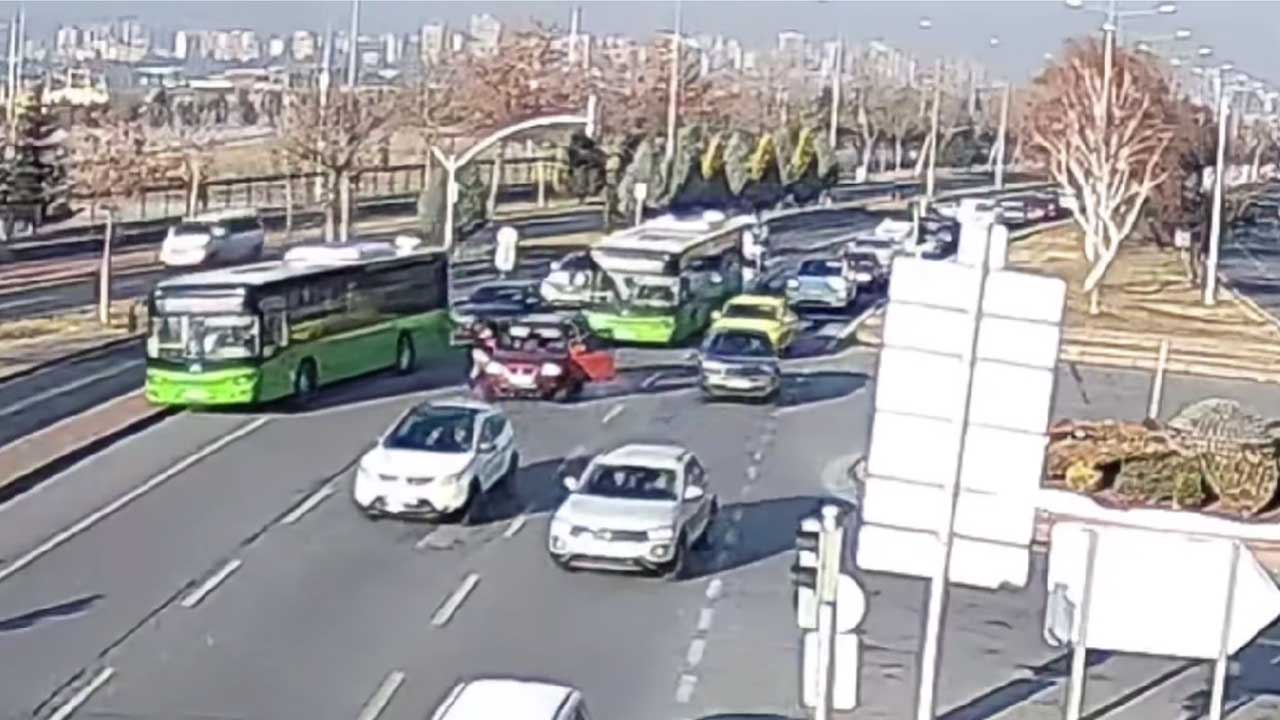 Kayseri’de nefes borusuna yemek kaçan kadın sürücüyü otobüs şoförü kurtardı