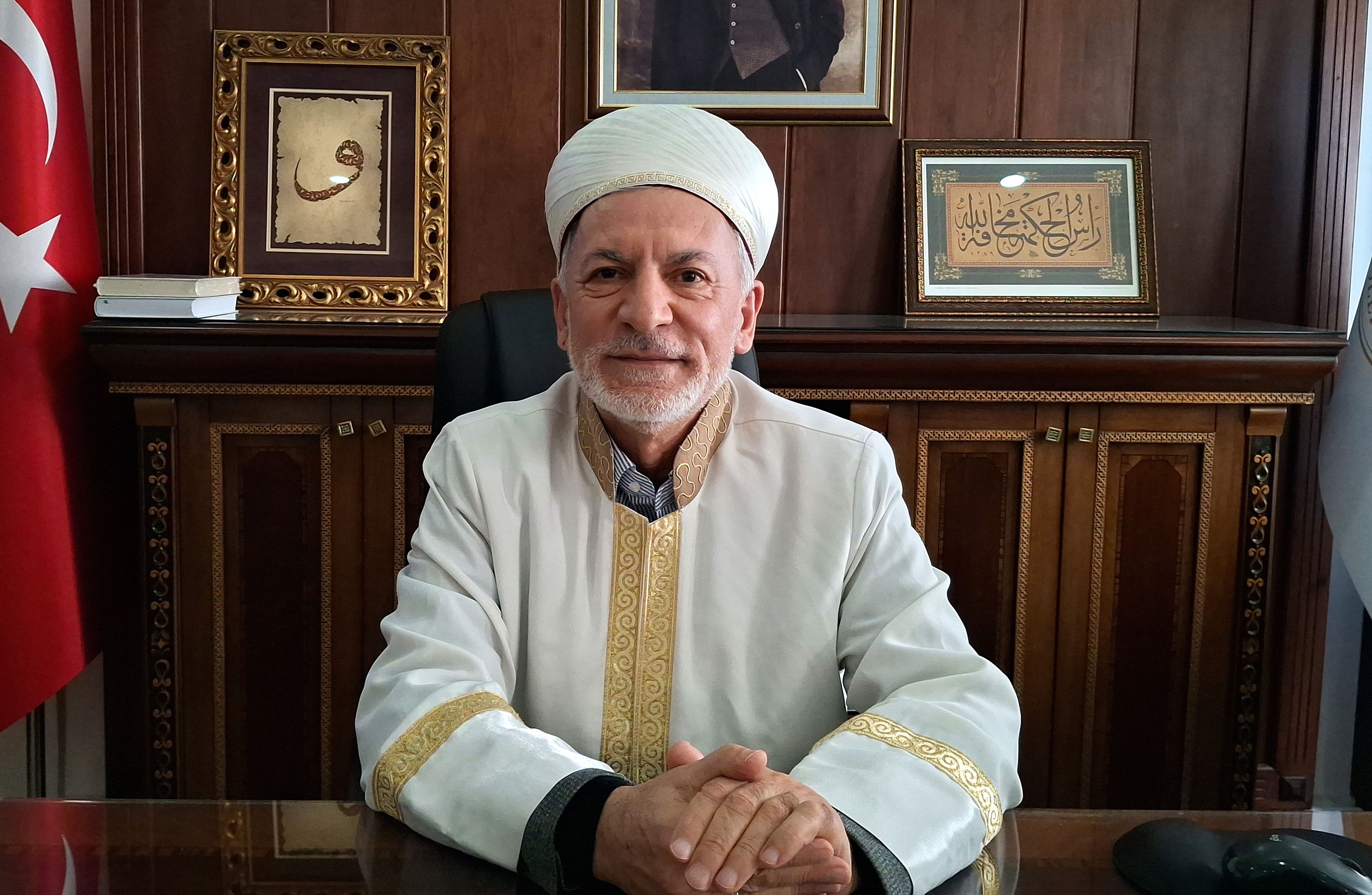 Beypazarı Müftüsü Ahmet İnciler:  Şehirlerin kalbi camilerde buluşmayı sürdürüyoruz
