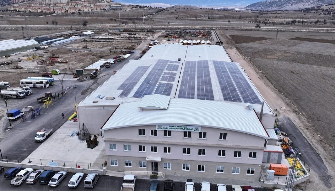Isparta Belediyesi çatıları GES’le donatıyor
