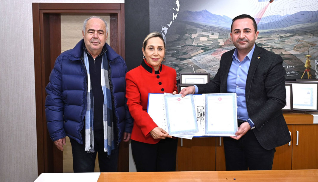 Milletvekili Çokal'dan Manavgat Organize Sanayi Bölgesi'ne tapu teslimi açıklaması