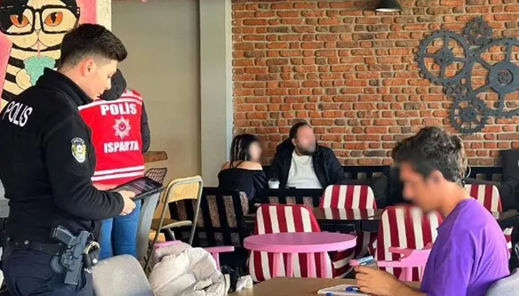 Isparta'da 121 şahsın kimlik kontrolü yapıldı