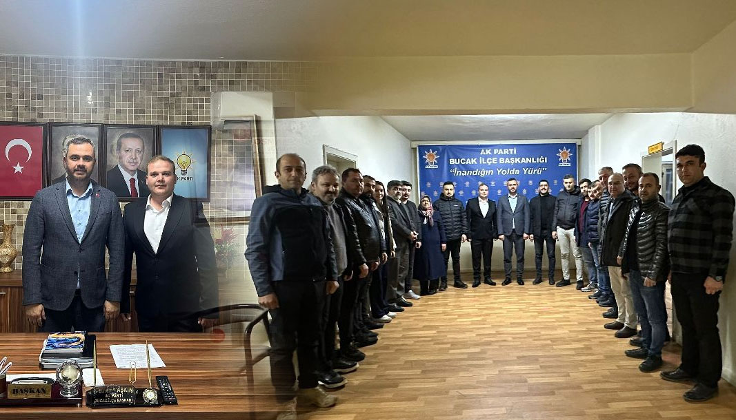 AK Parti Bucak'ta yeni atama:  Kocaaliler Belde Başkanı Mustafa Dilek oldu