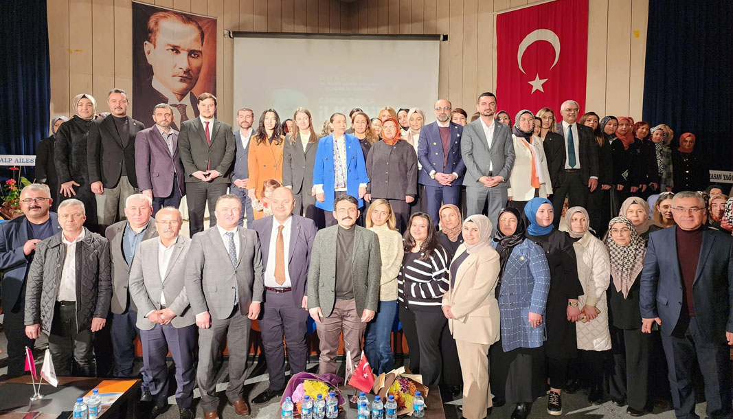 Burdur'da AK Parti Kadın Kolları 7. Olağan Kongresi coşkuyla gerçekleşti