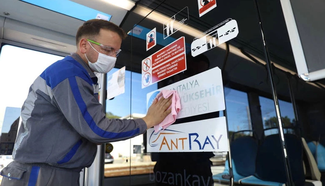 Antalya'da tramvay bakım çalışmaları sürüyor