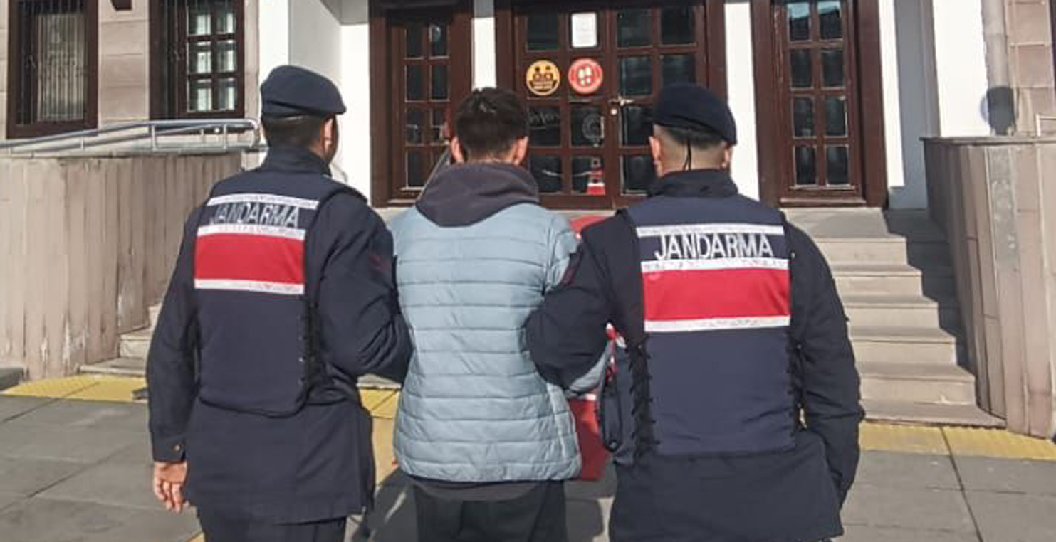 Beypazarı'nda hırsızlıktan aranan zanlı jandarma tarafından yakalandı
