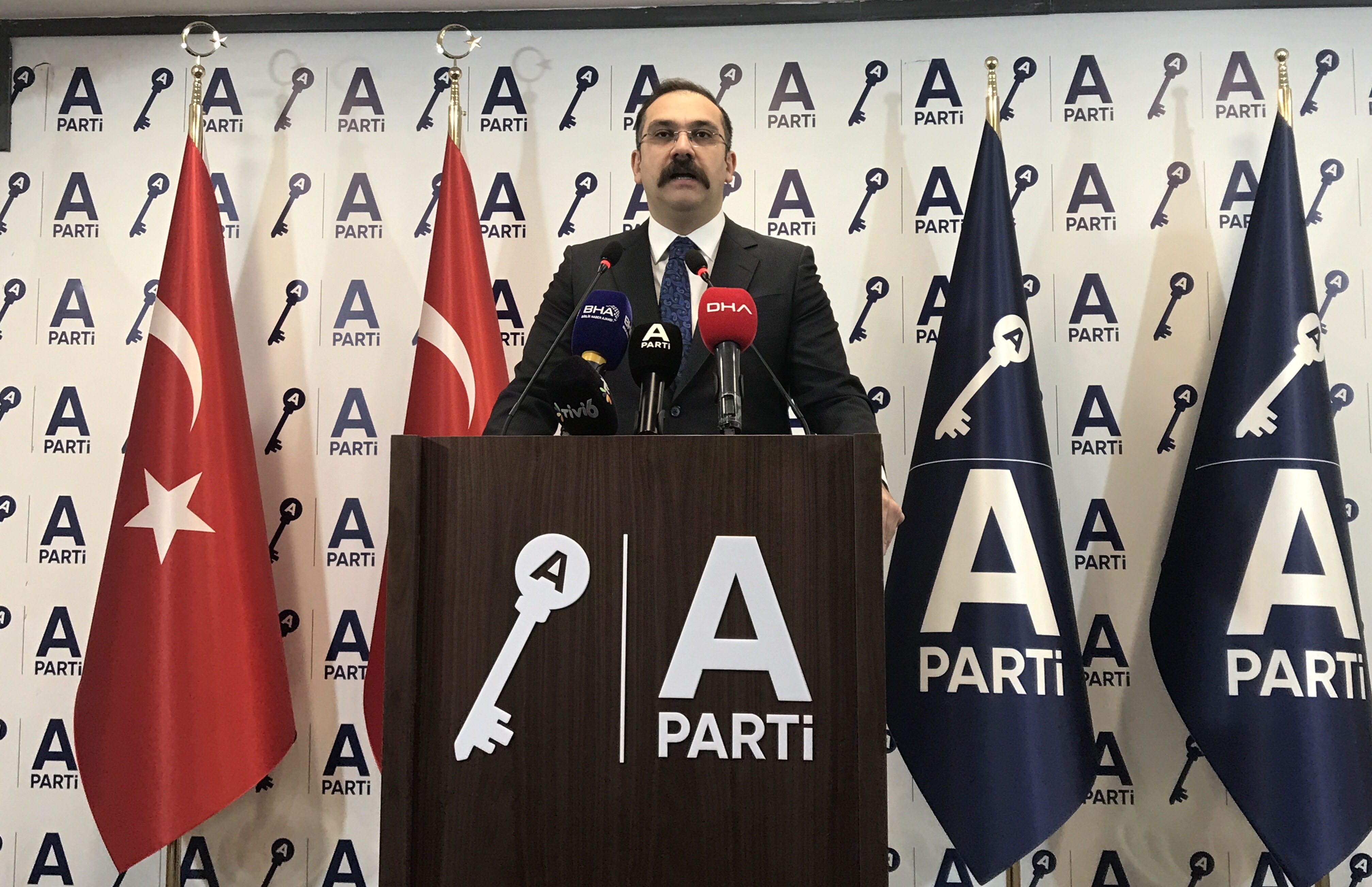 A Partili Işıner Hamşioğlu: Türkiye masada mı olacak menüde mi yer alacak?