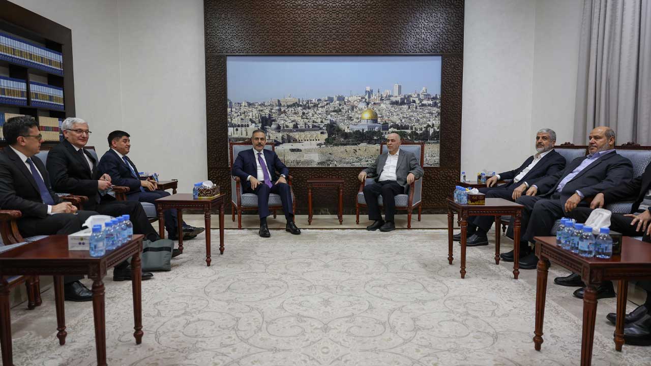 Dışişleri Bakanı Hakan Fidan, Katar'da Hamas yetkilileriyle görüştü