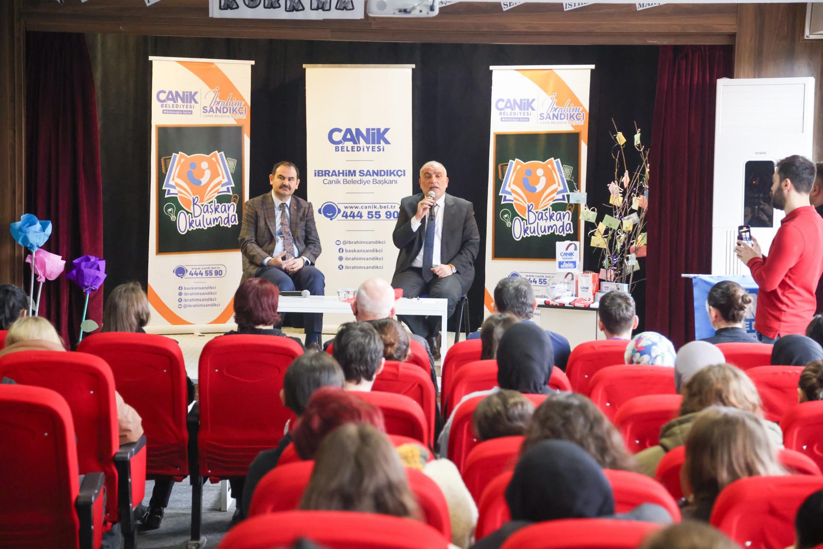 Canik’te öğrencilere sınav ücreti desteği