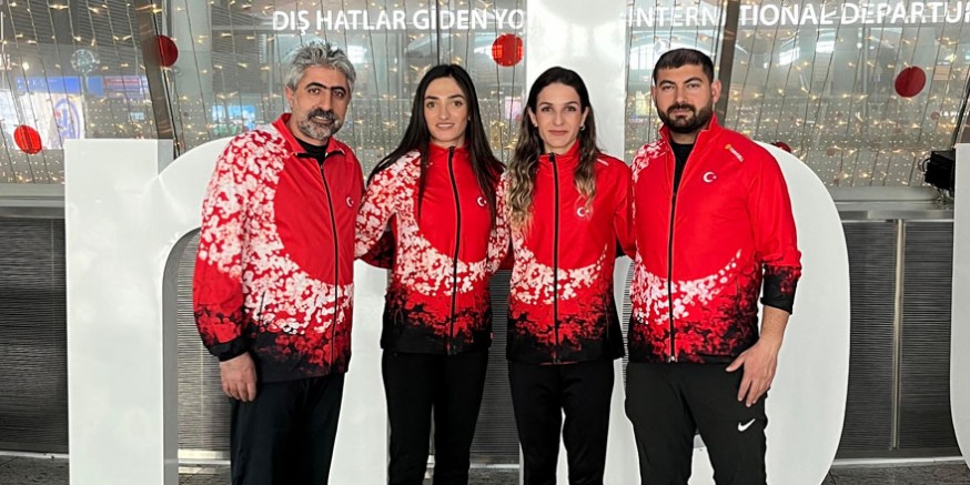 Kars'lı atletler Toptaş ve Yıldırım Balkanları salladılar