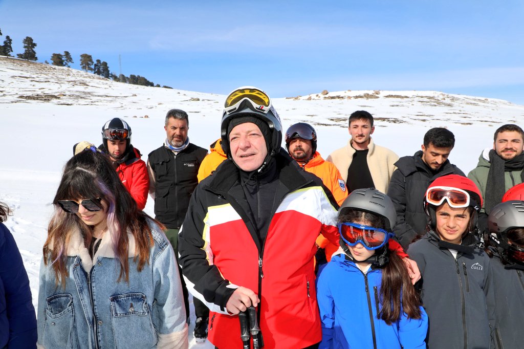 Öğrenciler "Karın Yıldızları Sarıkamış'ta" projesiyle hem öğreniyor, hem eğleniyor
