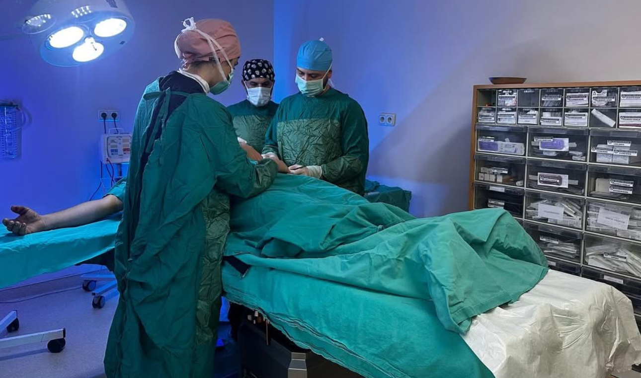 SDÜ plastik cerrahisi bölgeye hitap ediyor