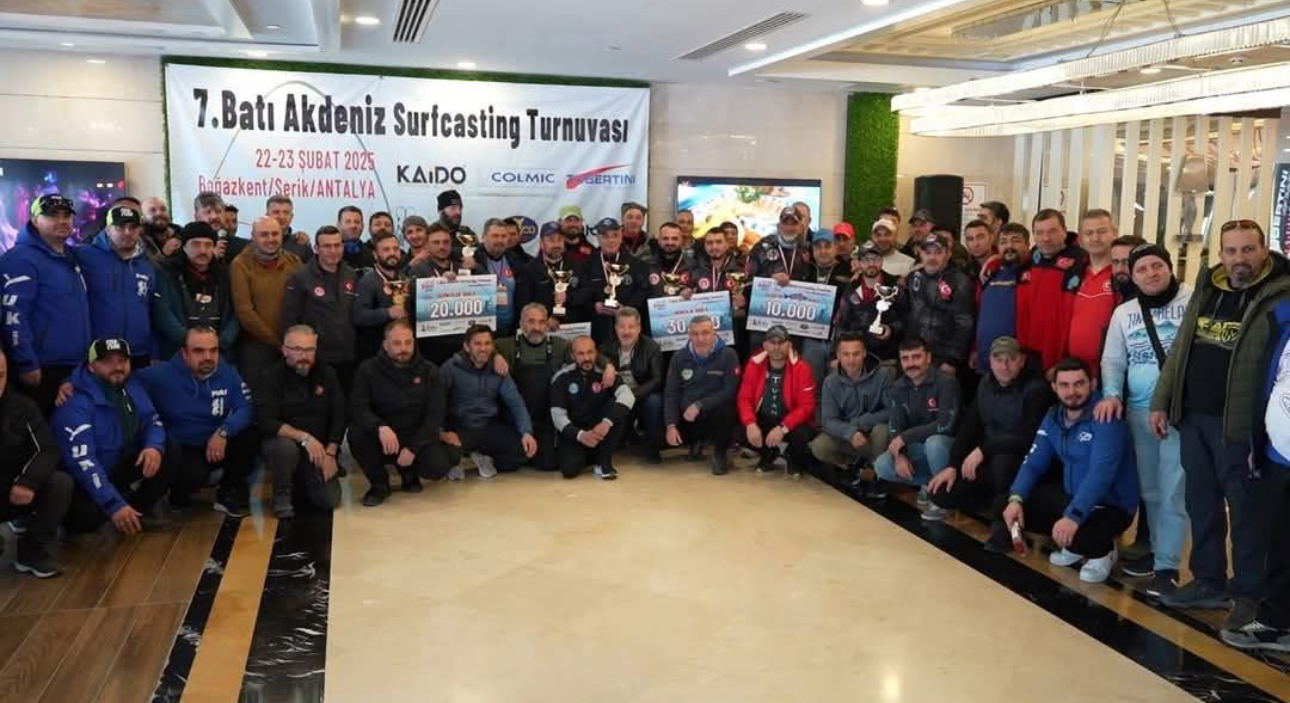 Antalya’da kıyıdan balık yakalama turnuvası