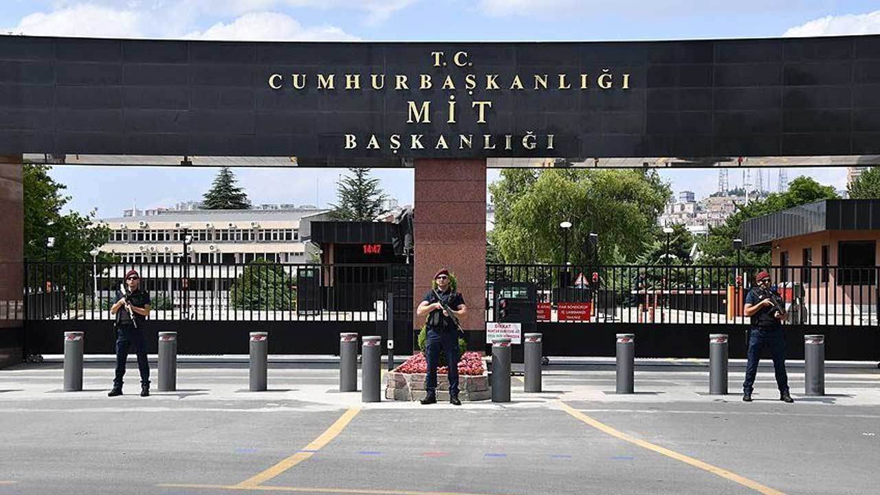 MİT, Atatürk’ten mülakat talep eden İngiliz kadınla ilgili istihbarat raporu yayınladı