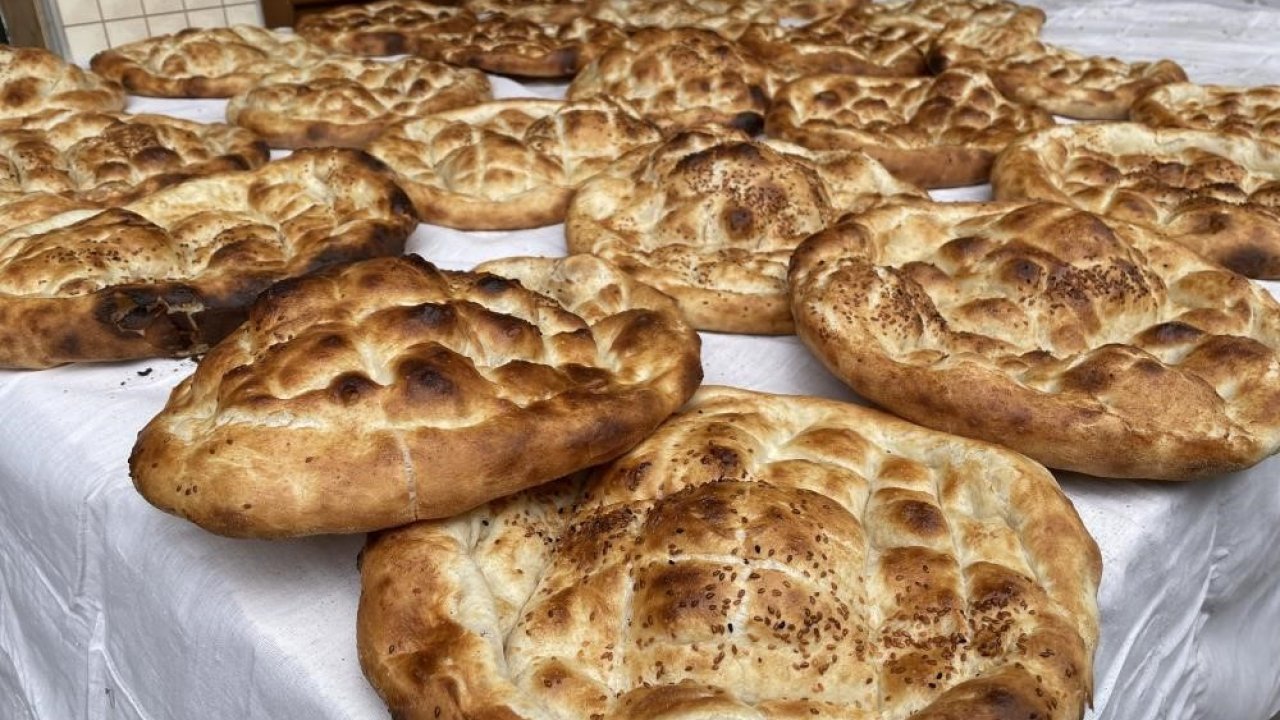 Kars'ta Ramazan pidesi 25 TL'den satılacak