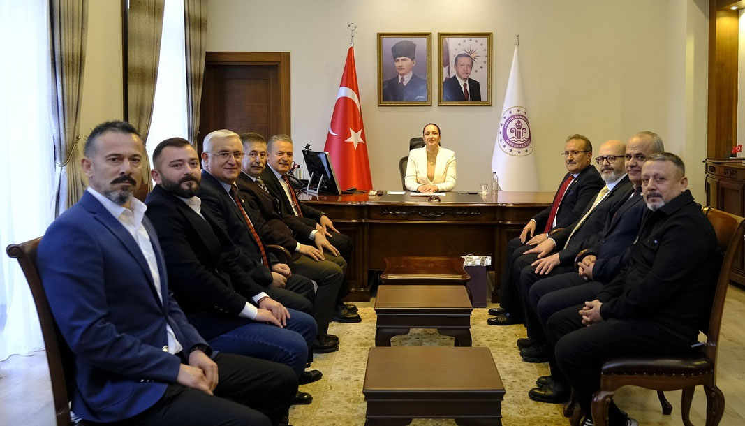 Burdur Valisi Tülay Baydar Bilgihan’ın konuğu amatör spor kulüp temsilcileri