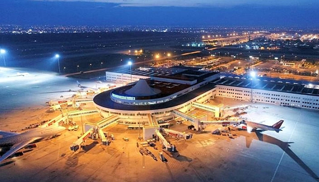 Antalya Havalimanında yolcu kapasitesi 2 katına çıktı