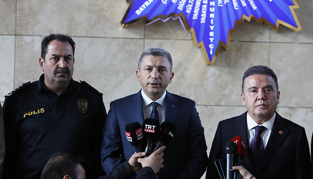 Antalya Valisi Hulusi Şahin'den gözdağı! Kim olursa olsun yasal süreç işletilecek