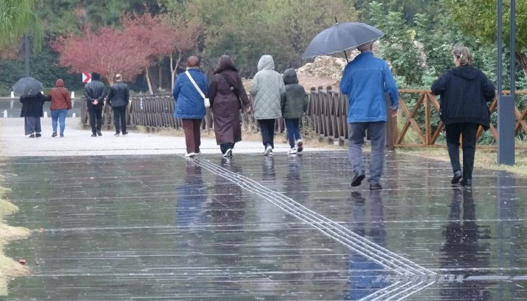 Antalya'ya yarın için peş peşe meteorolojik uyarılar!