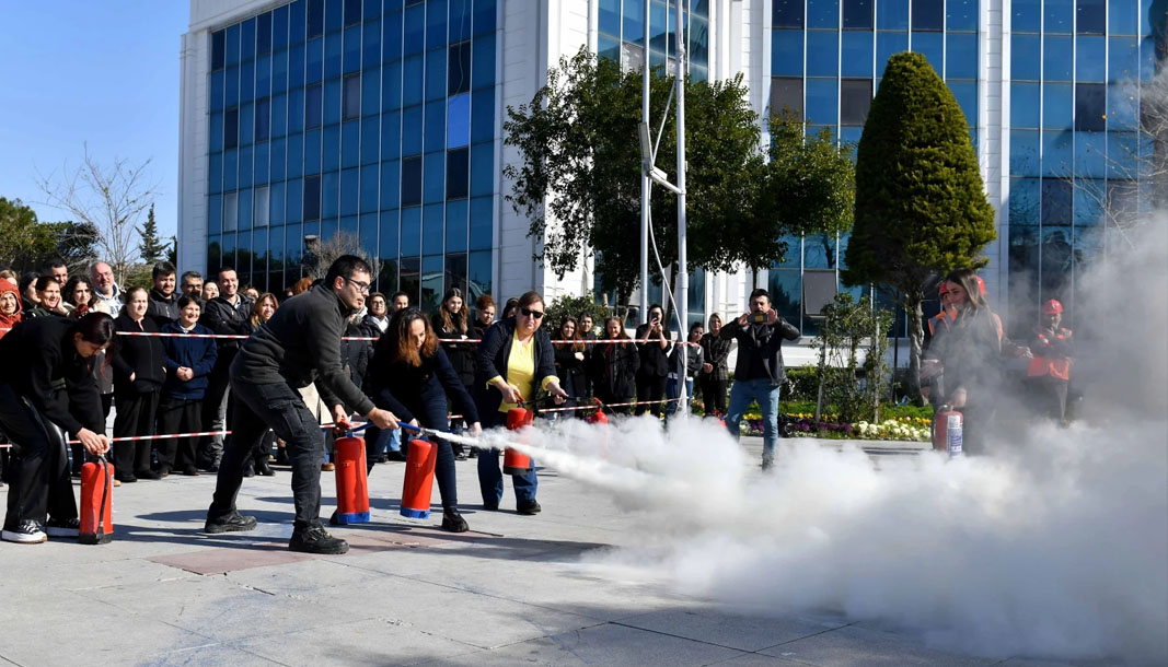 Antalya Muratpaşa Belediyesi'nde yangın tatbikatı
