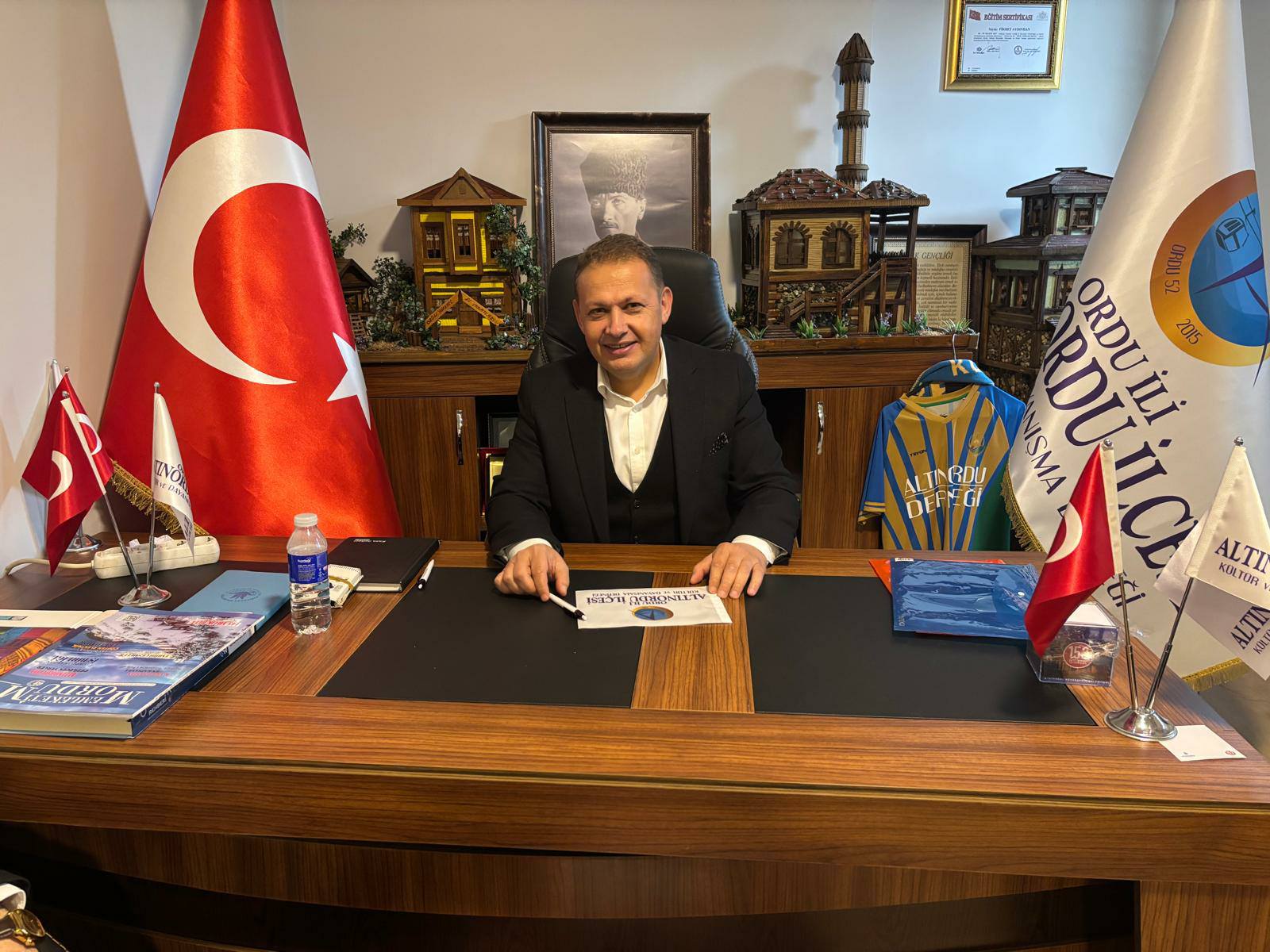 İstanbul Altınordu Derneği Başkanlığa Sezer Turan seçildi