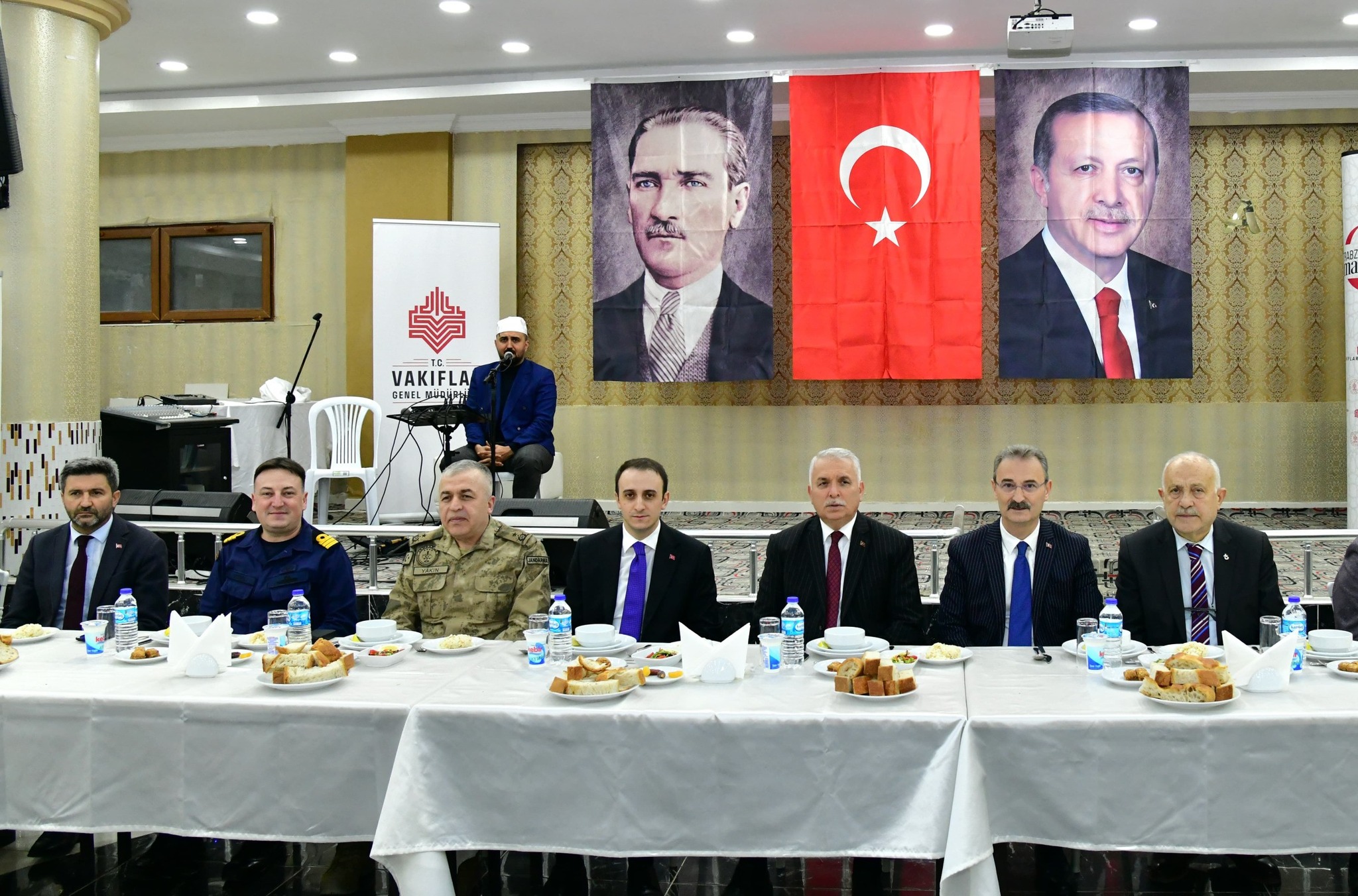 Trabzon Valisi Aziz Yıldırım, Şalpazarı’nda iftar programına katıldı