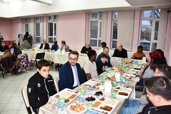 KAÜ Rektörü Kapu, öğrencilerle iftar yemeğinde buluştu