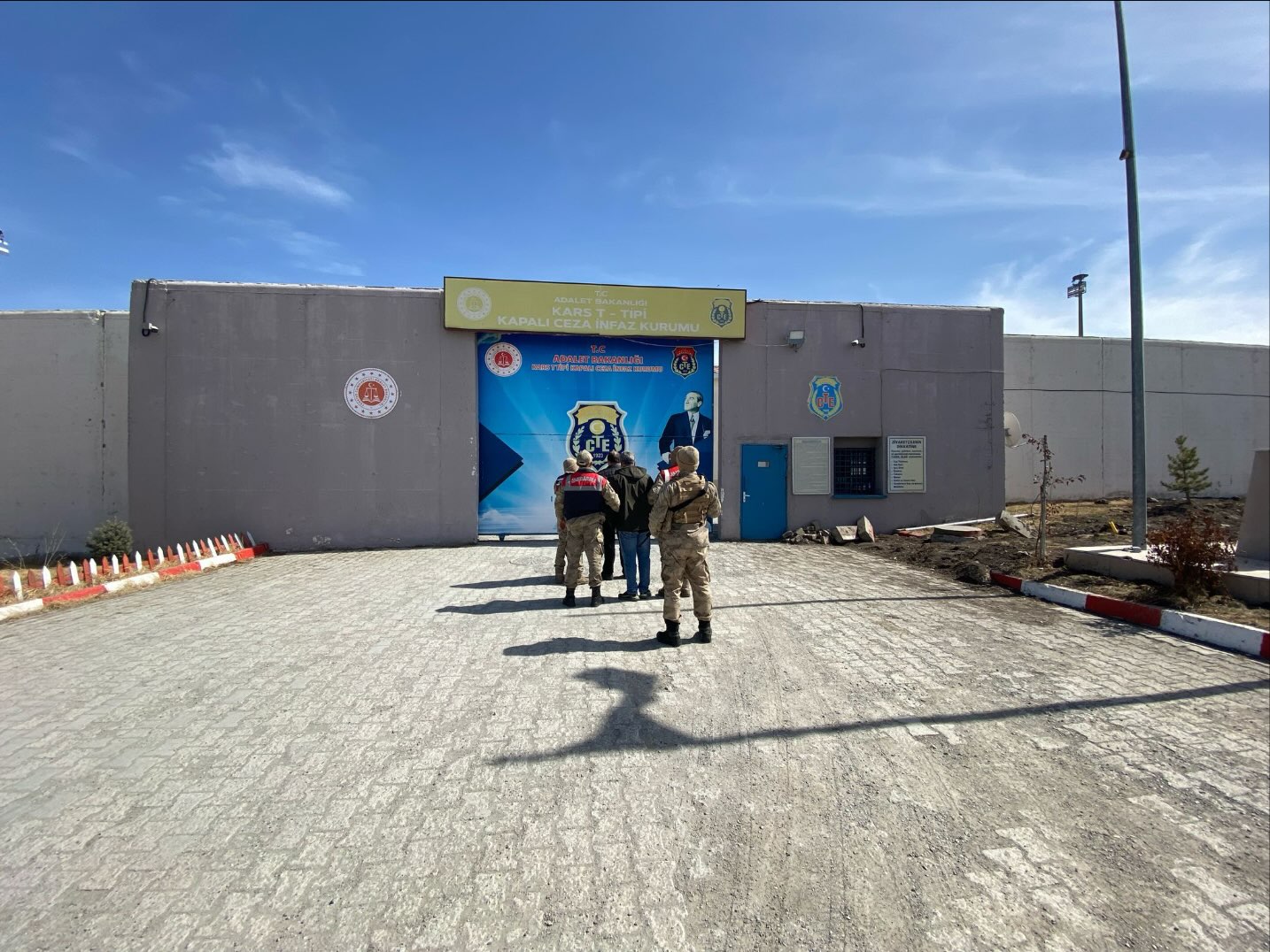 Kars'ta, kesinleşmiş hapis cezası bulunan iki şahıs yakalandı