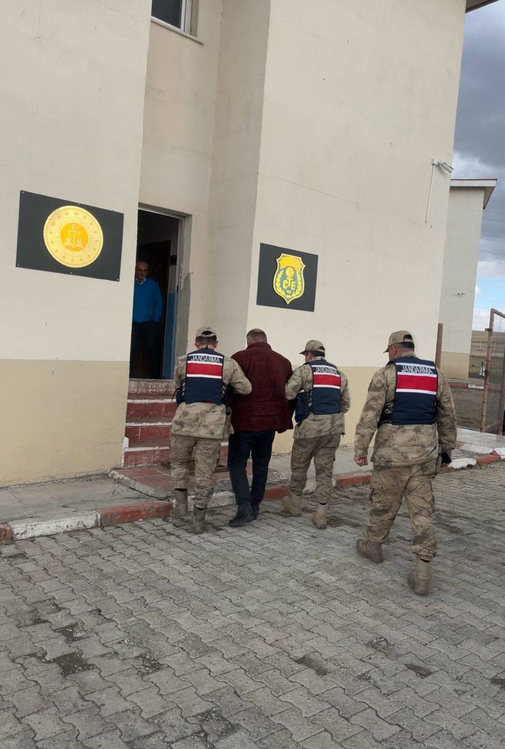 Kars'ta “Kasten Yaralama” suçundan aranan şahıs tutuklandı