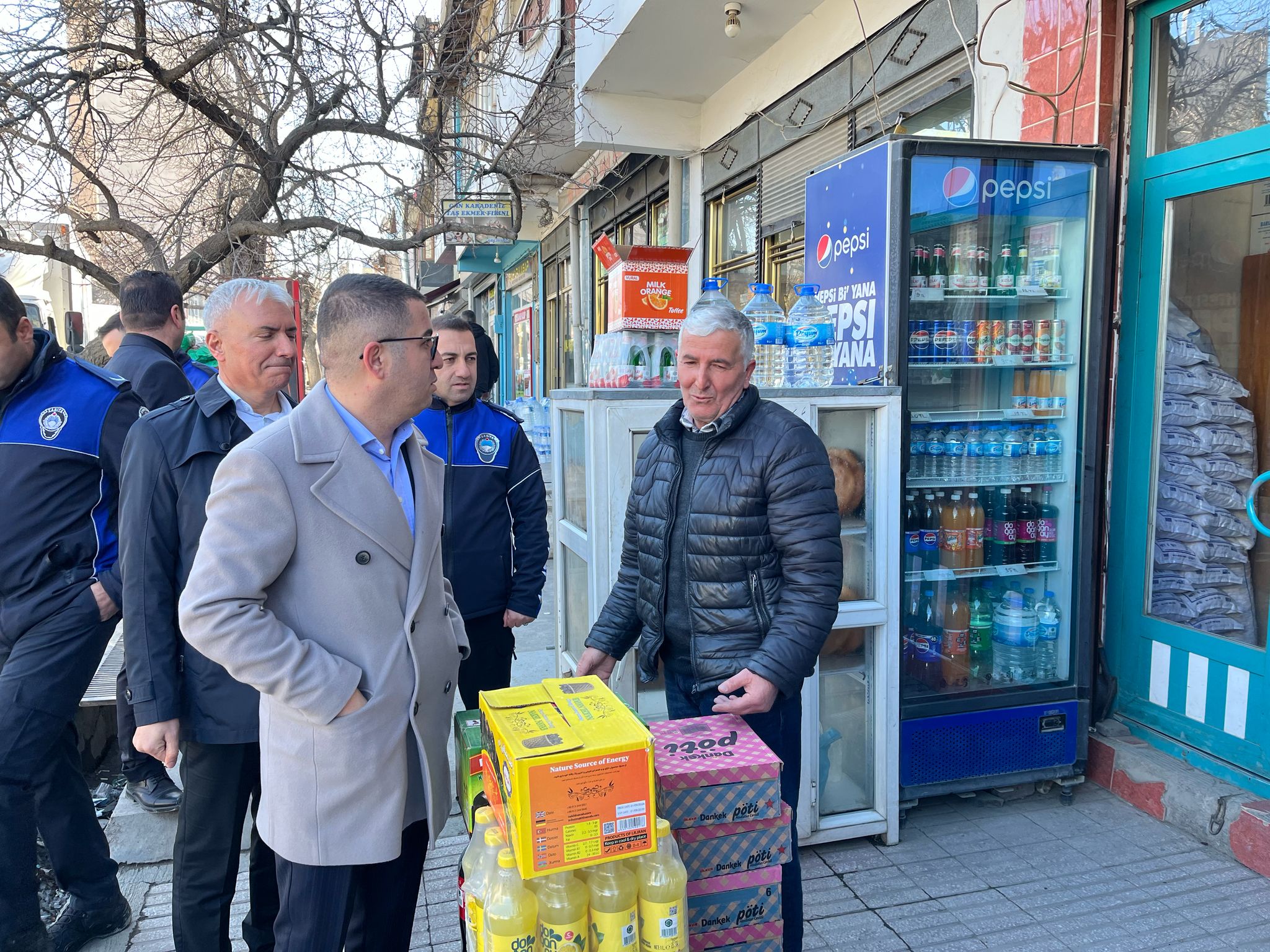 Kayyum Belediye Başkanı Vekili Daştan, hizmet için kolları sıvadı