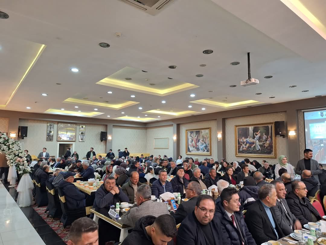 AK Parti Nallıhan İlçe Başkanlığı "Vefa İftar Yemeği" gerçekleşti