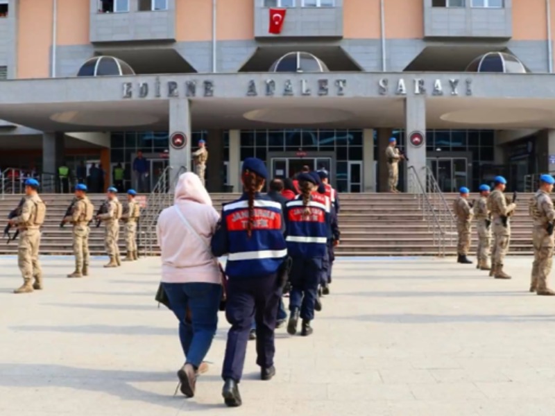 Edirne’de yurt dışına kaçmaya çalışan 25 şüpheli yakalandı