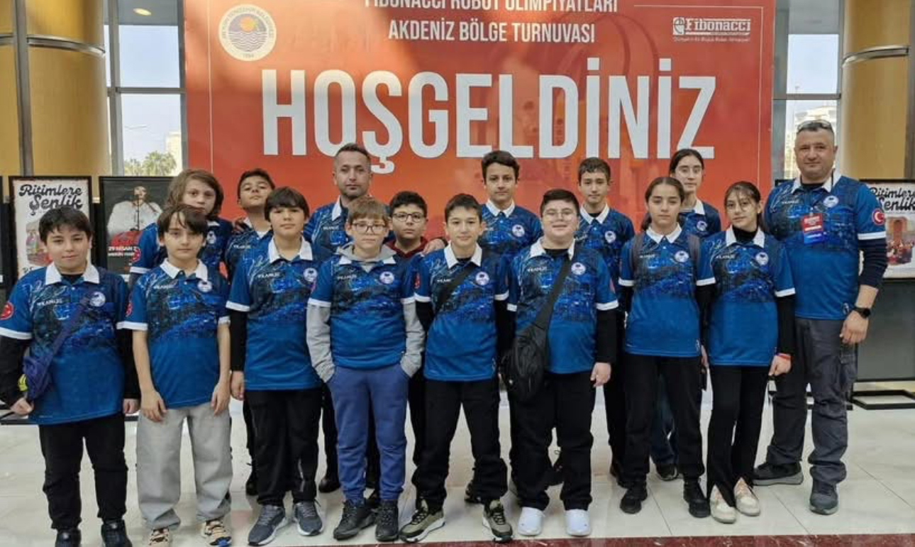 Serik Bilsem Robotik takımı, Fibonacci Robot Yarışması’nda büyük başarı elde etti