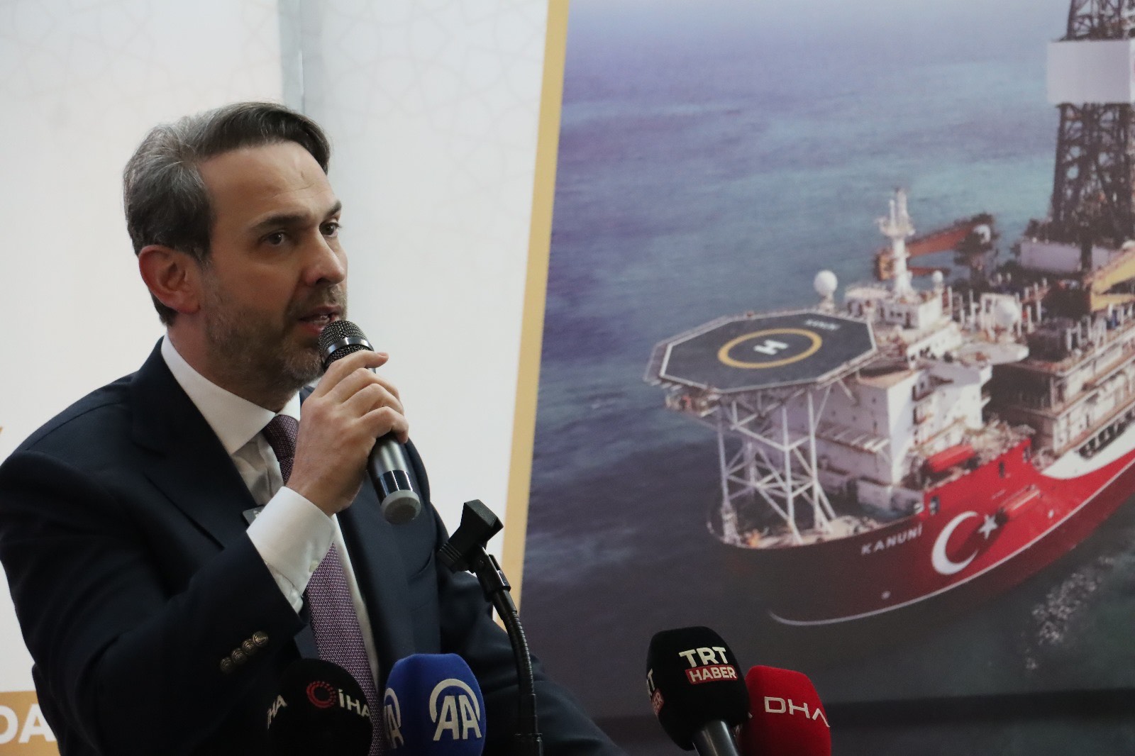 Bakan Bayraktar’dan TTK’ya işçi alımı konusunda açıklama