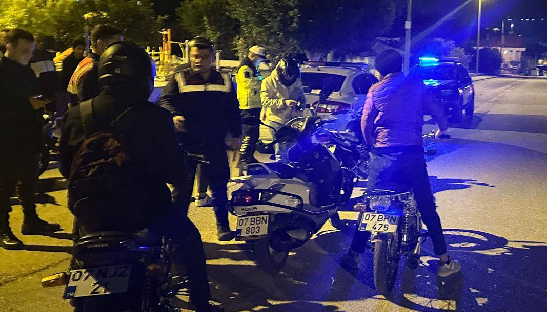 Alanya'da motosiklet sürücülerine sıkı denetim