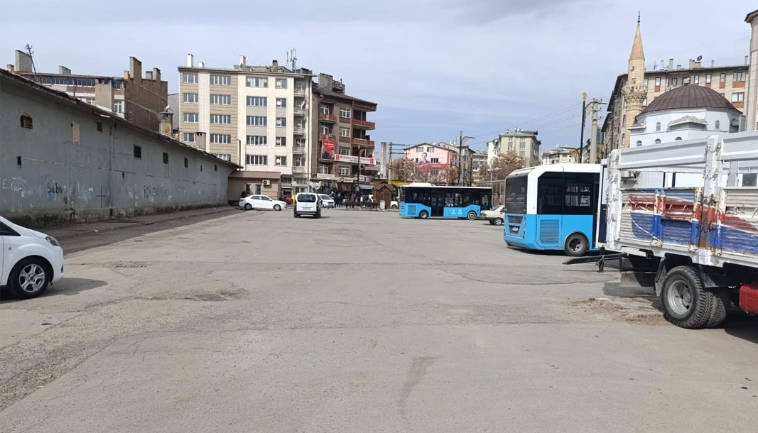 Sivas'ta geleneksel bayram pazarı tekrar kuruluyor