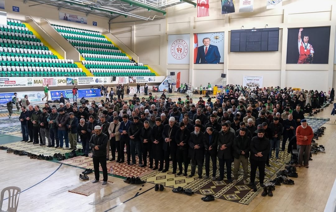 İHH Bursa Şubesinden ümmet iftarı