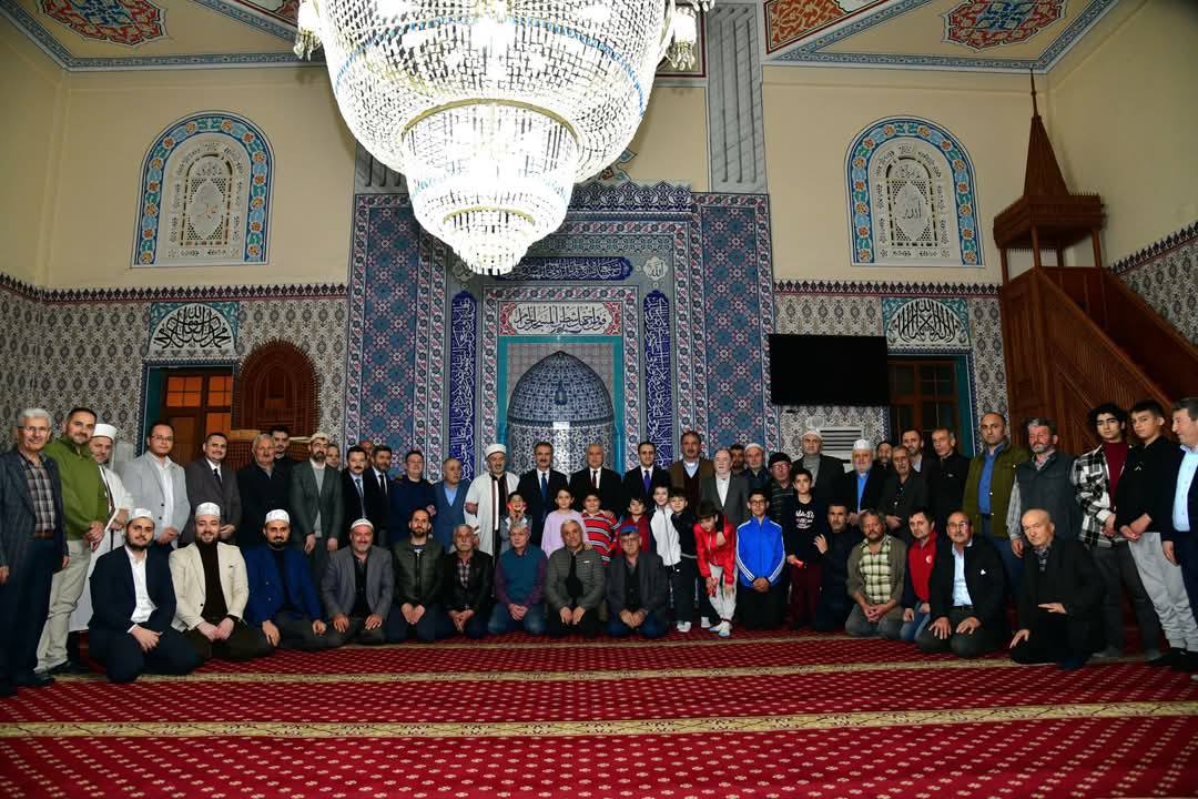 Şalpazarı’na  İftara Gelen Vali Yıldırım teravih sonrası hemşerileriyle hasbihal etti