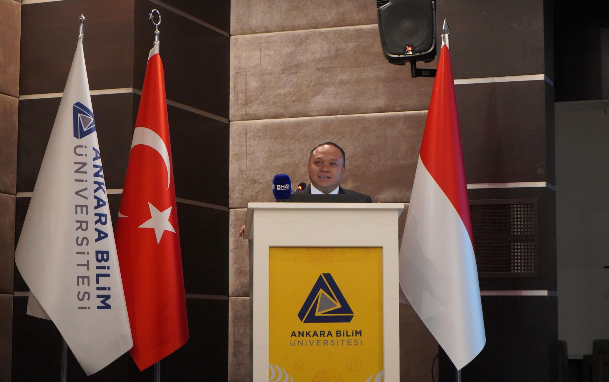 Ankara Bilim Üniversitesi’nde Ankara Dersi: Endonezya Büyükelçisi Purnama Türkiye-Endonezya ilişkilerini anlattı