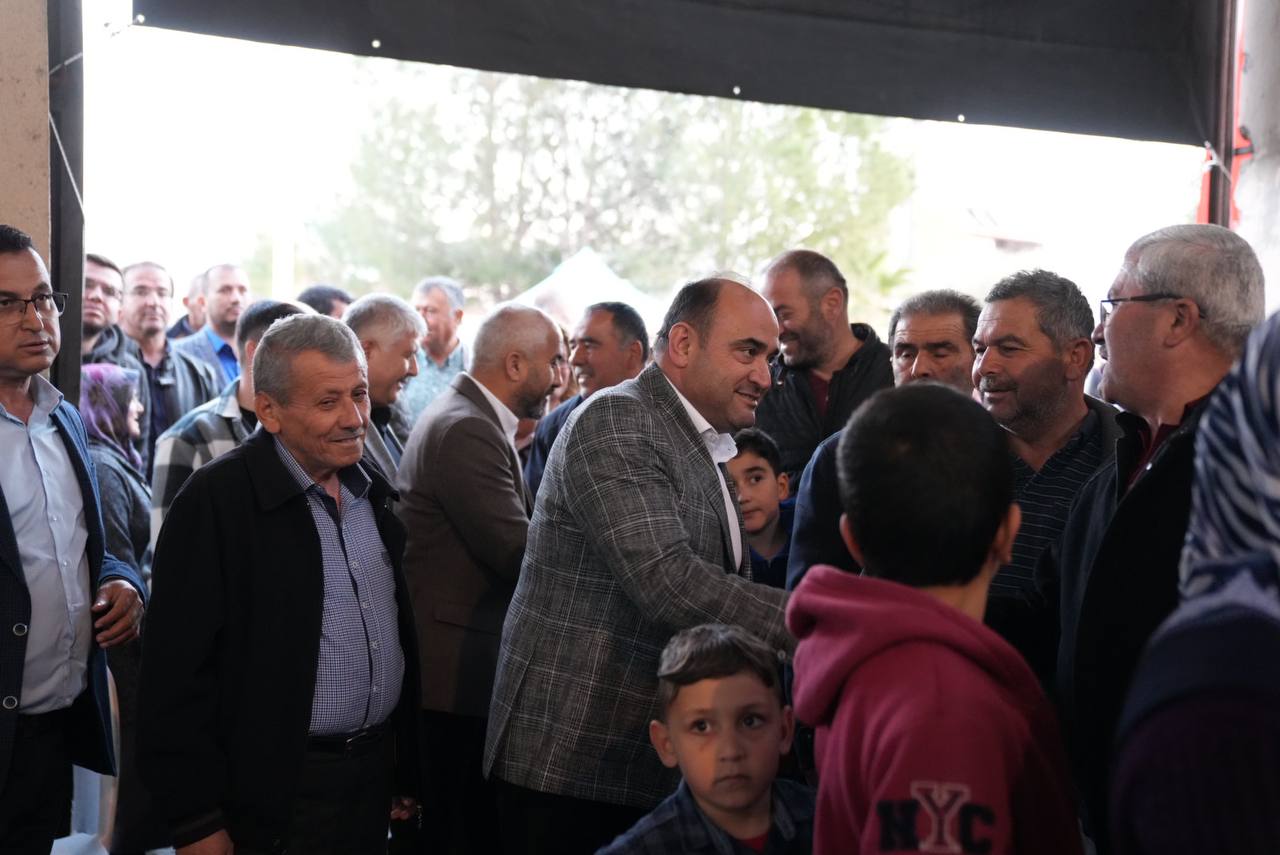 Başkan Akdenizli iftarını Kadıköy Mahallesi'nde yaptı