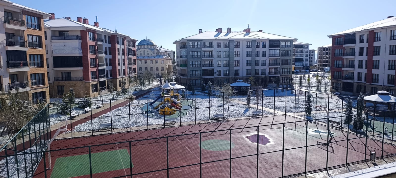Elazığ güne hem karlı hem güneşli başladı