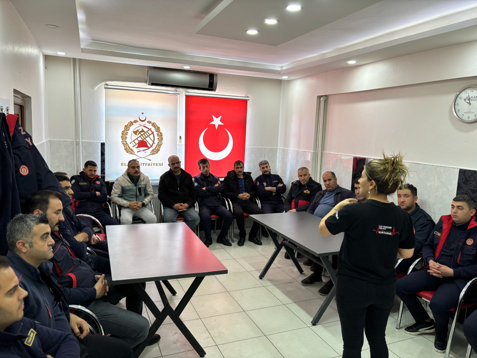 Elazığ’da itfaiye personeline ilk yardım eğitimi